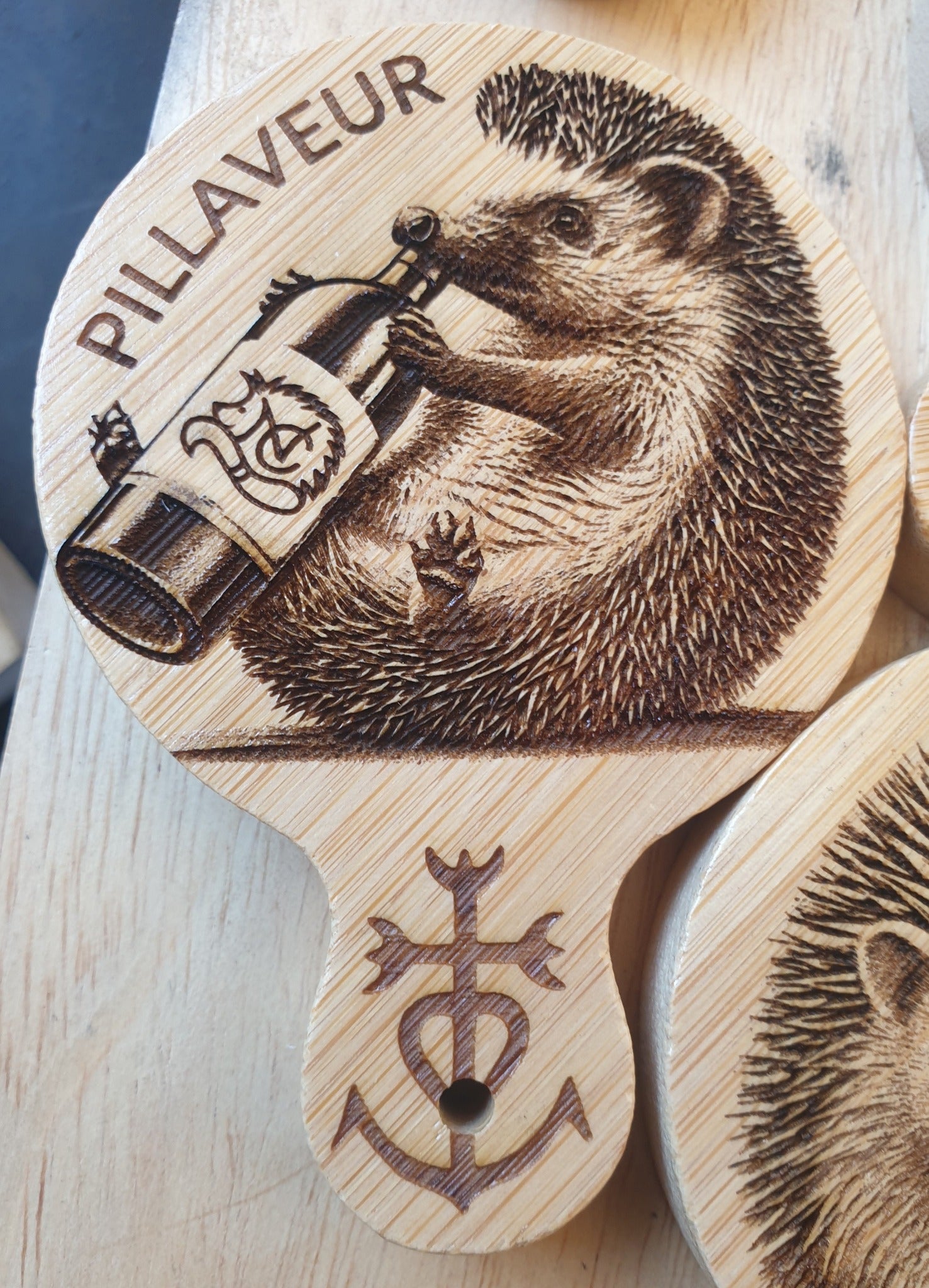 Ouvre bouteille aimanté